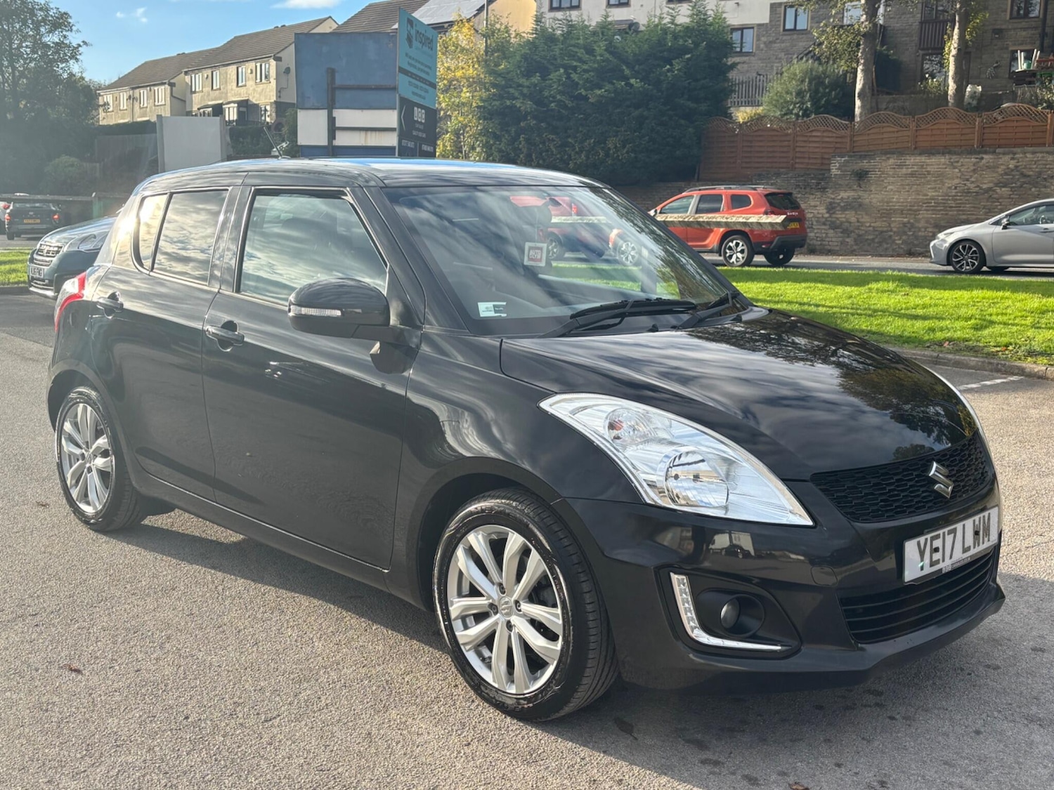 Used Suzuki Swift 2017 for sale - 76325958: Photo 1