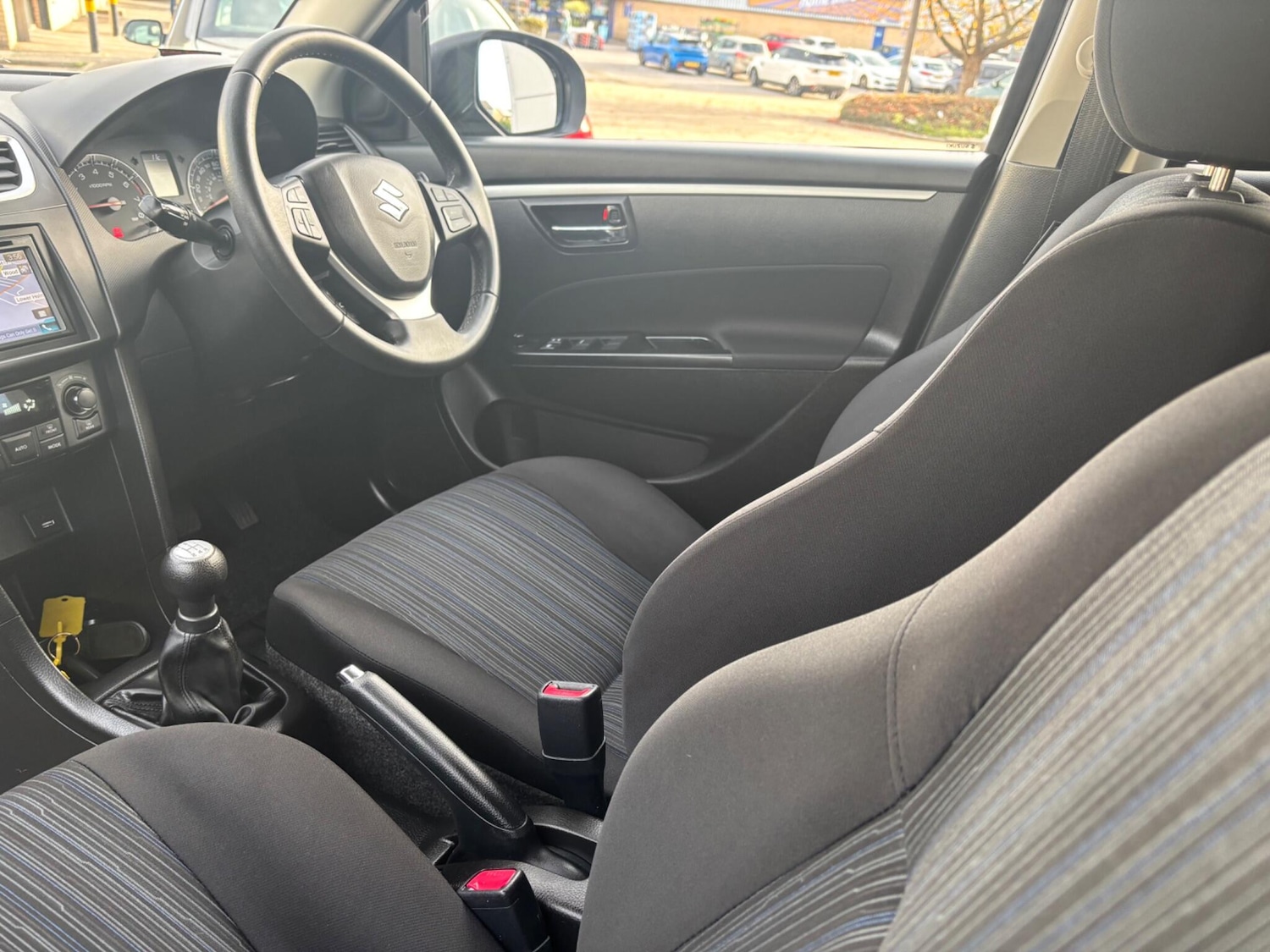 Used Suzuki Swift 2017 for sale - 76325958: Photo 7