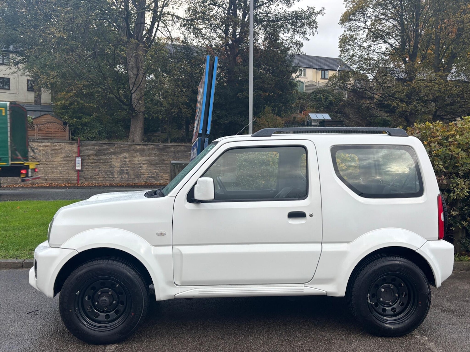 Used Suzuki Jimny 2017 for sale - 76389150: Photo 5