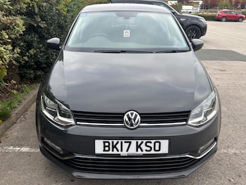 Used Volkswagen Polo 2017 for sale - 76283726: Photo 2