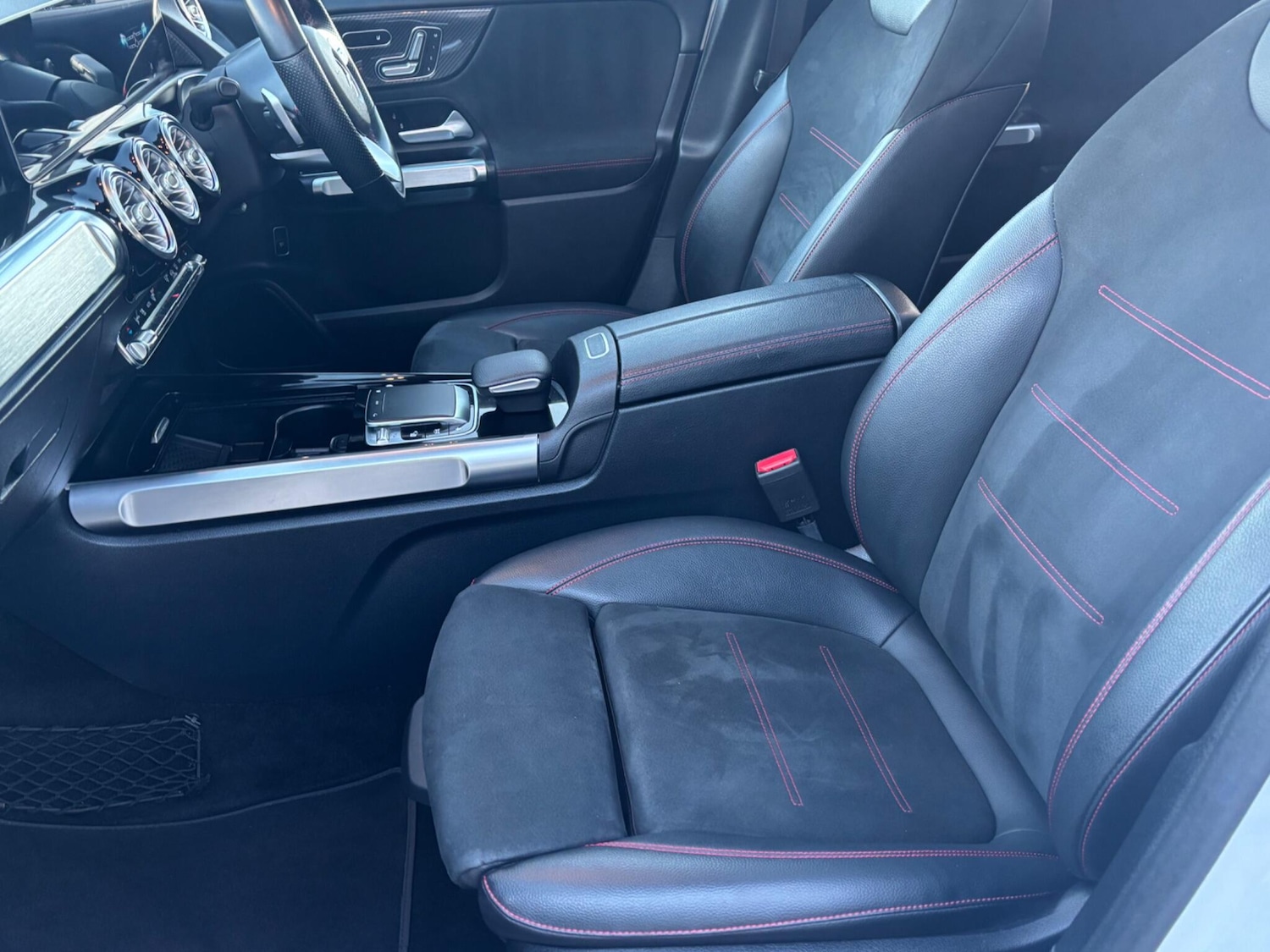 Used Mercedes-Benz GLB 2021 for sale - 76899126: Photo 38