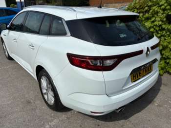 Used Renault Megane 2017 for sale - 74497980: Photo