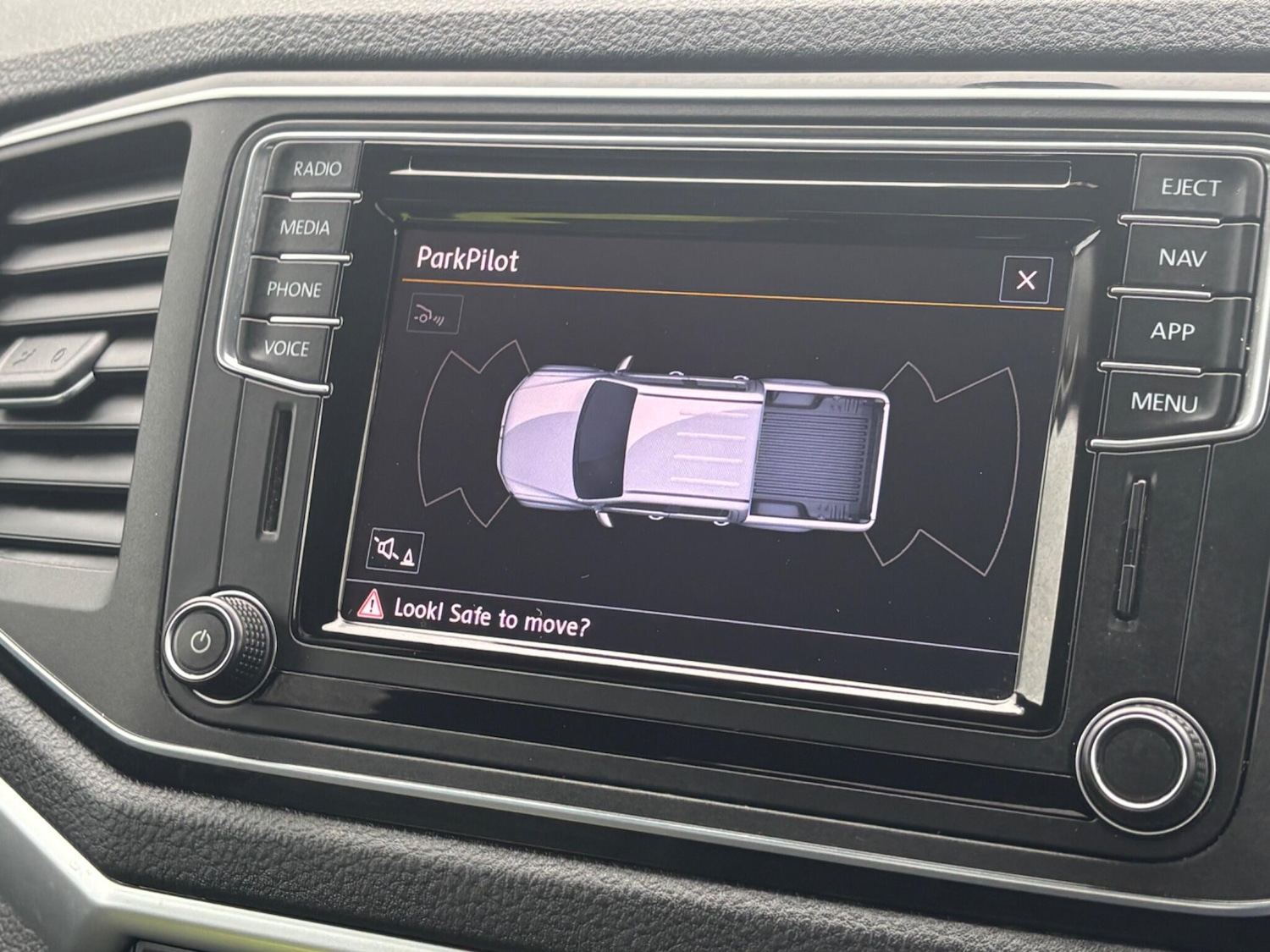 Used Volkswagen Amarok 2018 for sale - 77497161: Photo 32