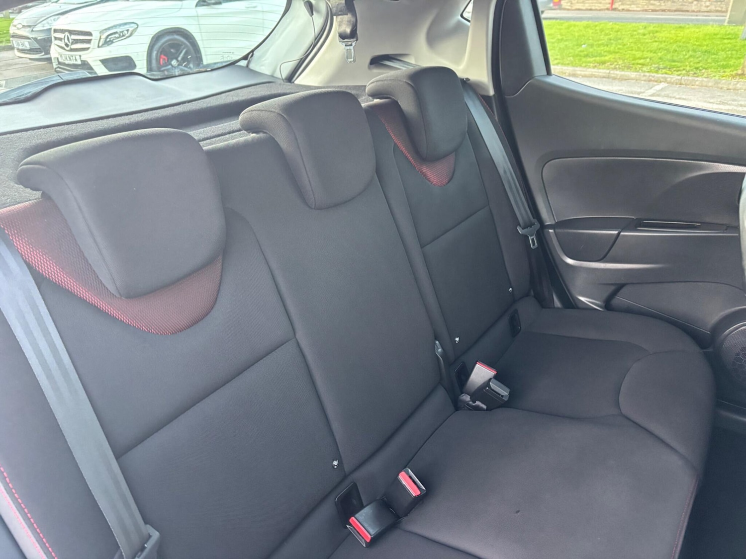 Used Renault Clio for sale - 77230456: Photo 15