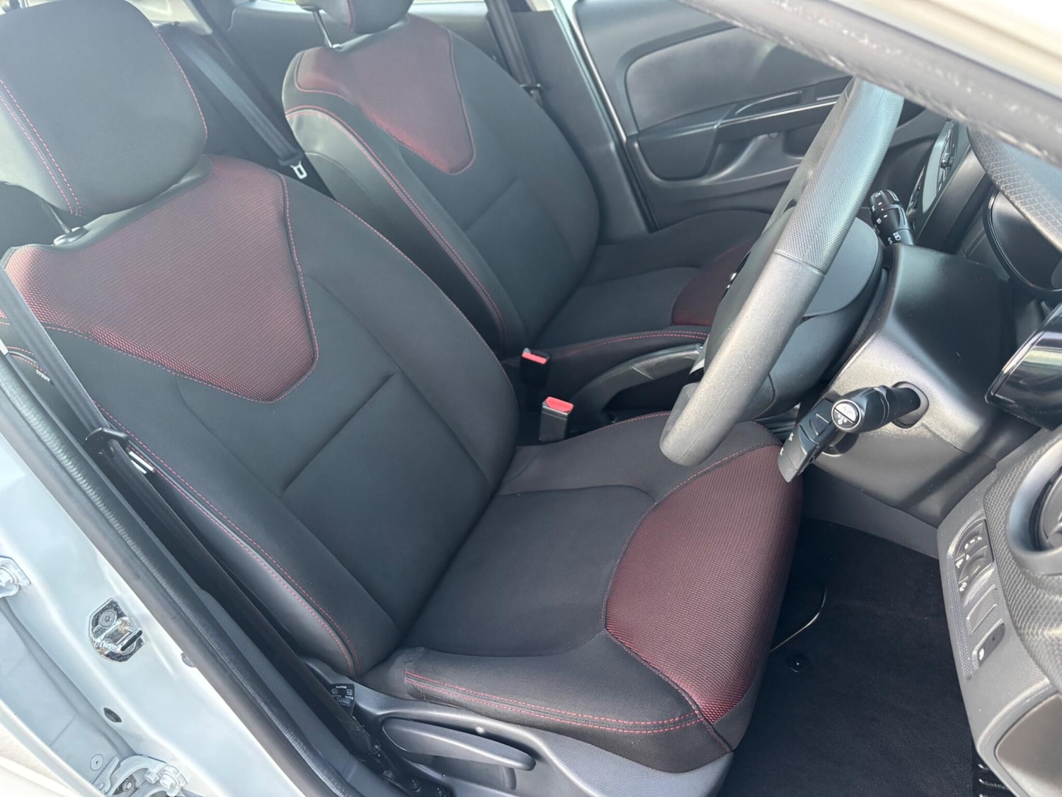 Used Renault Clio for sale - 77230456: Photo 9