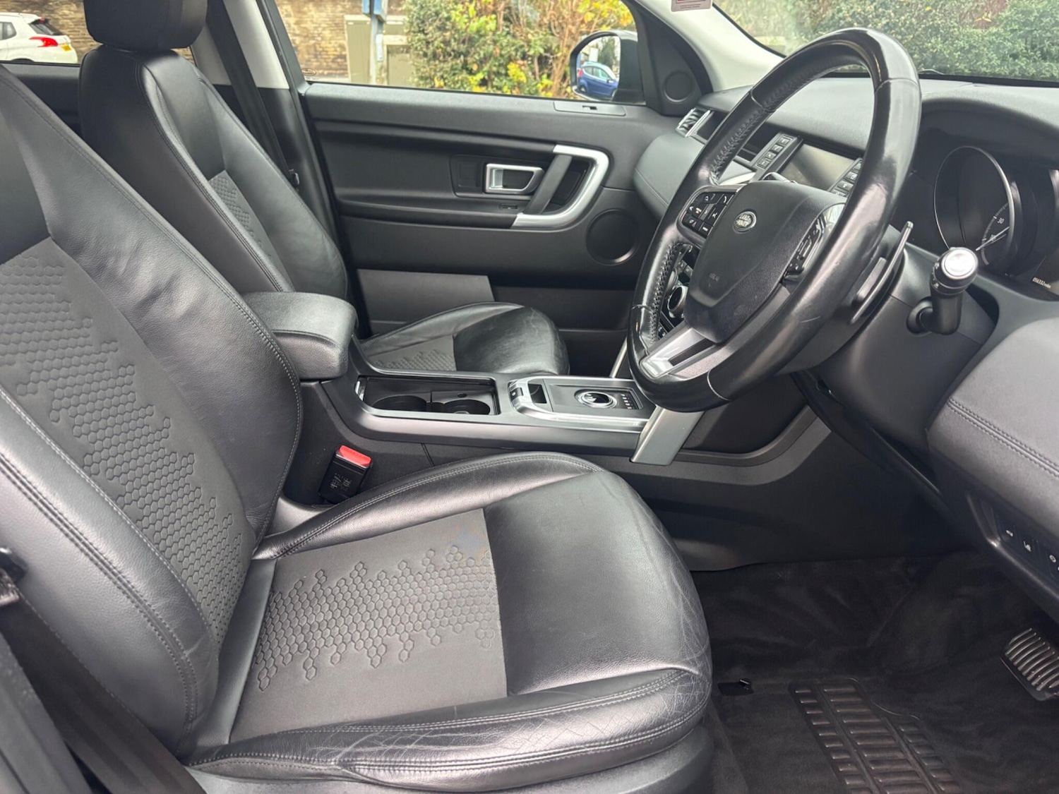 Used Land Rover Discovery Sport for sale - 76729029: Photo 9