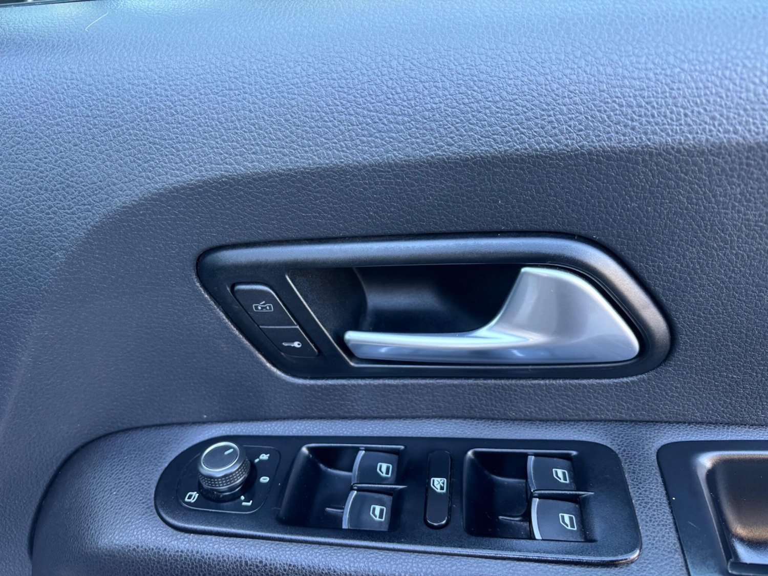 Used Volkswagen Amarok 2018 for sale - 76388414: Photo 20