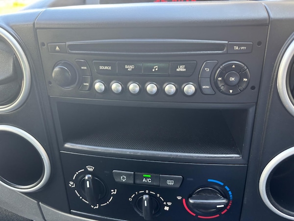 Used Peugeot Partner Tepee 2016 for sale - 75388436: Photo 16