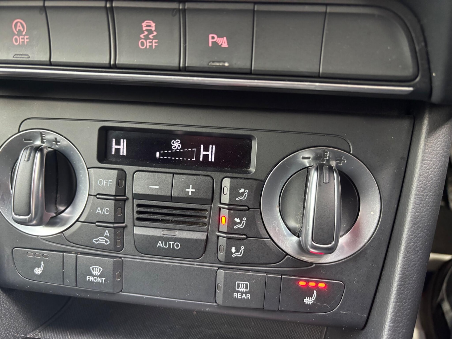 Used Audi Q3 2013 for sale - 76388763: Photo 17