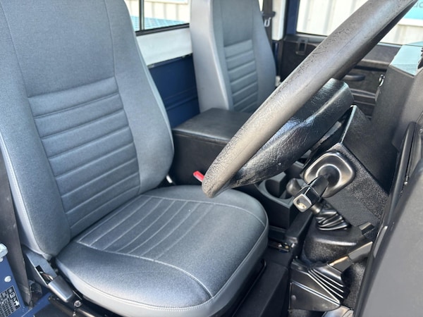 Used Land Rover Defender 90 2011 for sale - 75059930: Photo 10
