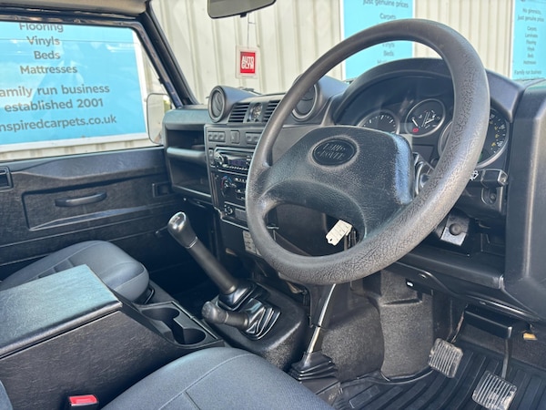 Used Land Rover Defender 90 2011 for sale - 75059930: Photo 12