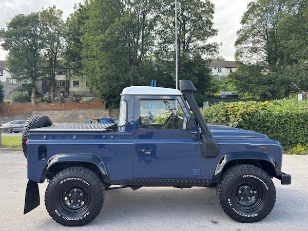 Used Land Rover Defender 90 2011 for sale - 75059930: Photo 7