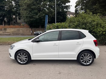 Used Volkswagen Polo 2015 for sale - 79677025: Photo