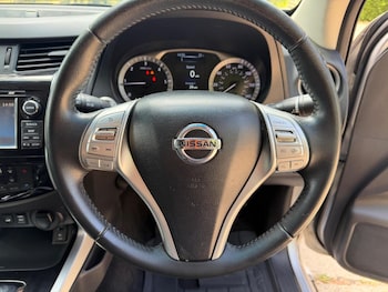 Used Nissan Navara 2018 for sale - 79111518: Photo