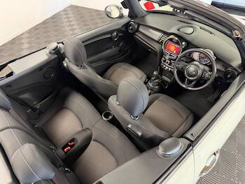Used MINI Convertible 2018 for sale - 79644350: Photo
