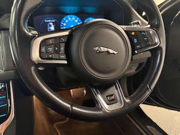 Used Jaguar XF 2018 for sale - 78959663: Photo