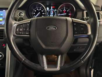 Used Land Rover Discovery Sport 2017 for sale - 74556742: Photo