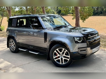 Used Land Rover Defender 110 2023 for sale - 79386178: Photo
