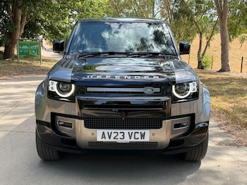 Used Land Rover Defender 110 2023 for sale - 79386178: Photo