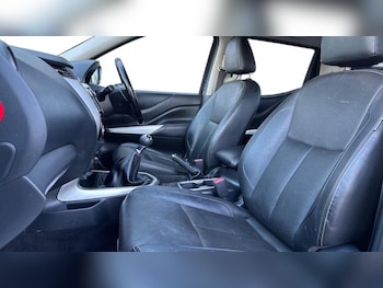 Used Nissan Navara 2018 for sale - 78874121: Photo