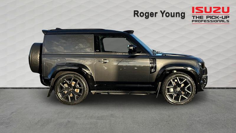 Used Land Rover Defender 2025 for sale - 77340083: Photo 5