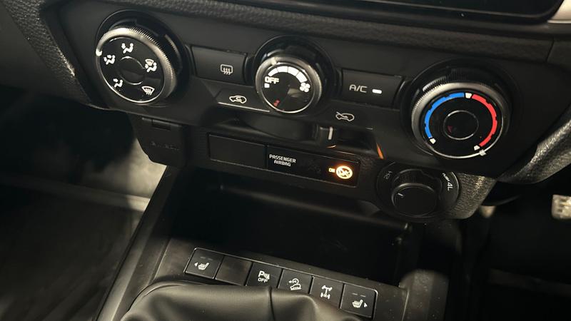 Used Isuzu D-Max 2023 for sale - 77339880: Photo 12