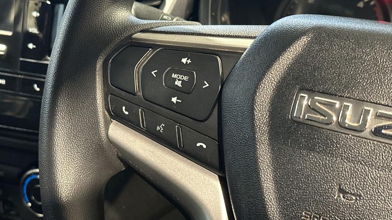Used Isuzu D-Max 2023 for sale - 77339880: Photo 15