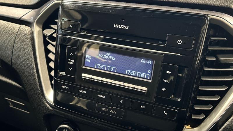 Used Isuzu D-Max 2023 for sale - 77459838: Photo 10