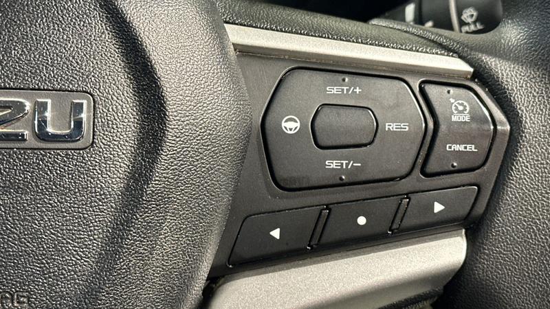 Used Isuzu D-Max 2023 for sale - 77459838: Photo 16