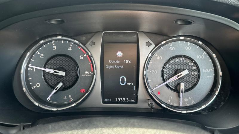 Used Toyota Hilux 2024 for sale - 78206106: Photo 22