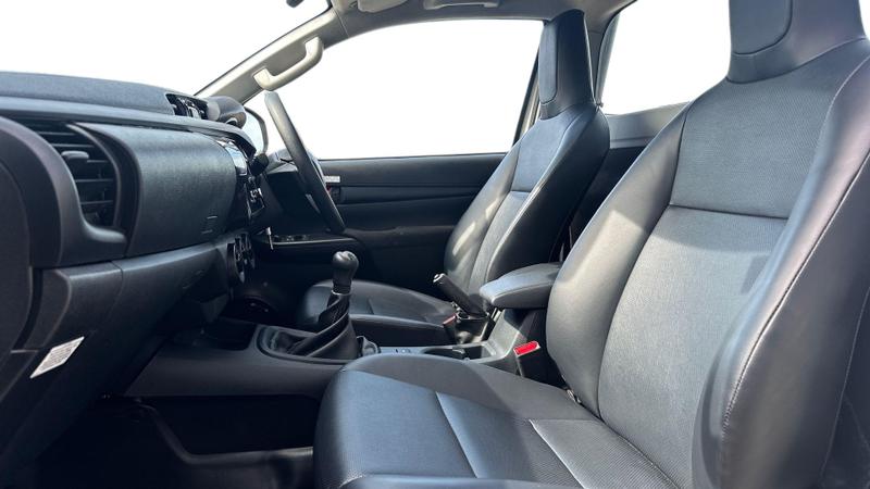 Used Toyota Hilux 2024 for sale - 78206106: Photo 3