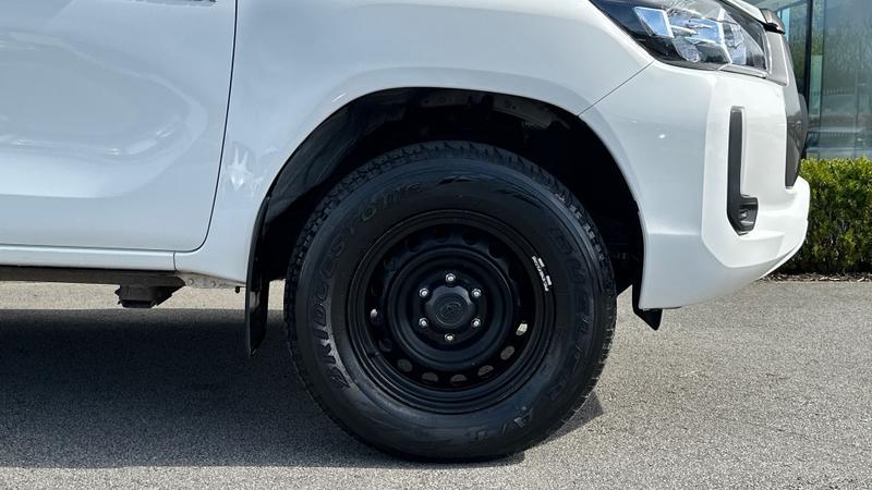 Used Toyota Hilux 2024 for sale - 78206106: Photo 8
