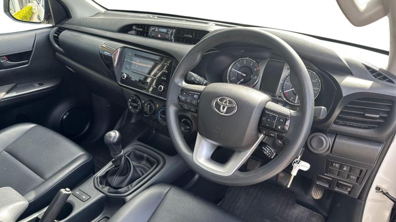 Used Toyota Hilux 2024 for sale - 78206106: Photo 9