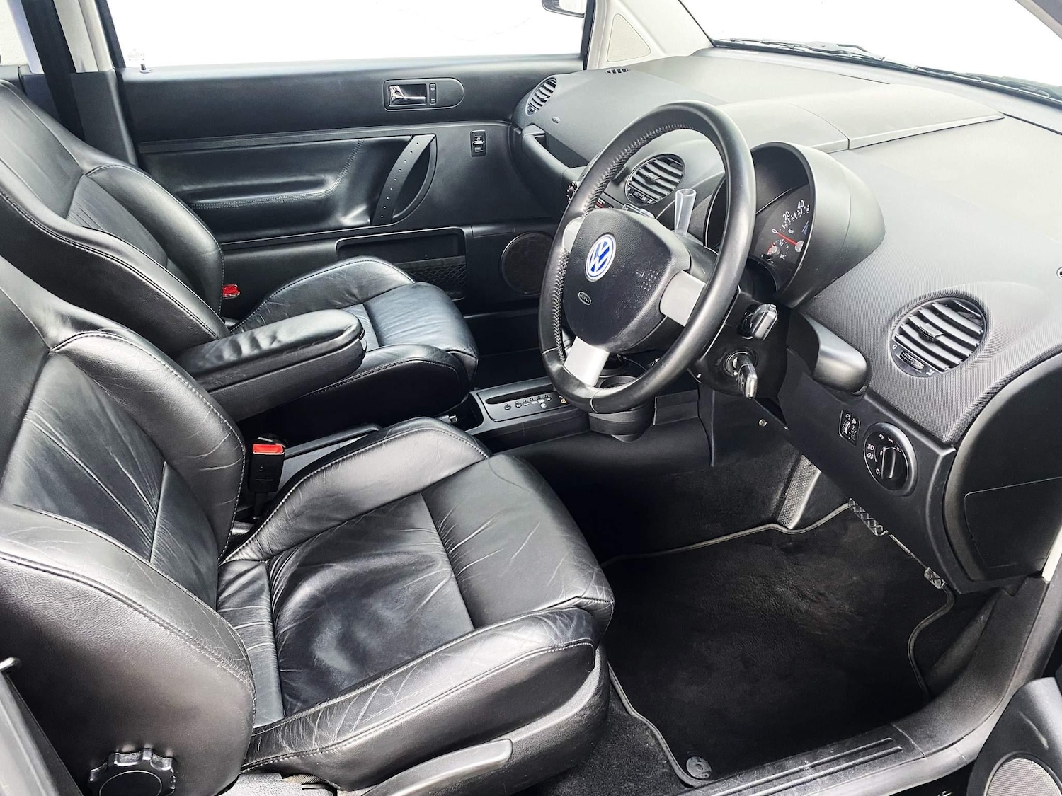 Used Volkswagen Beetle 2002 for sale - 77372656: Photo 6