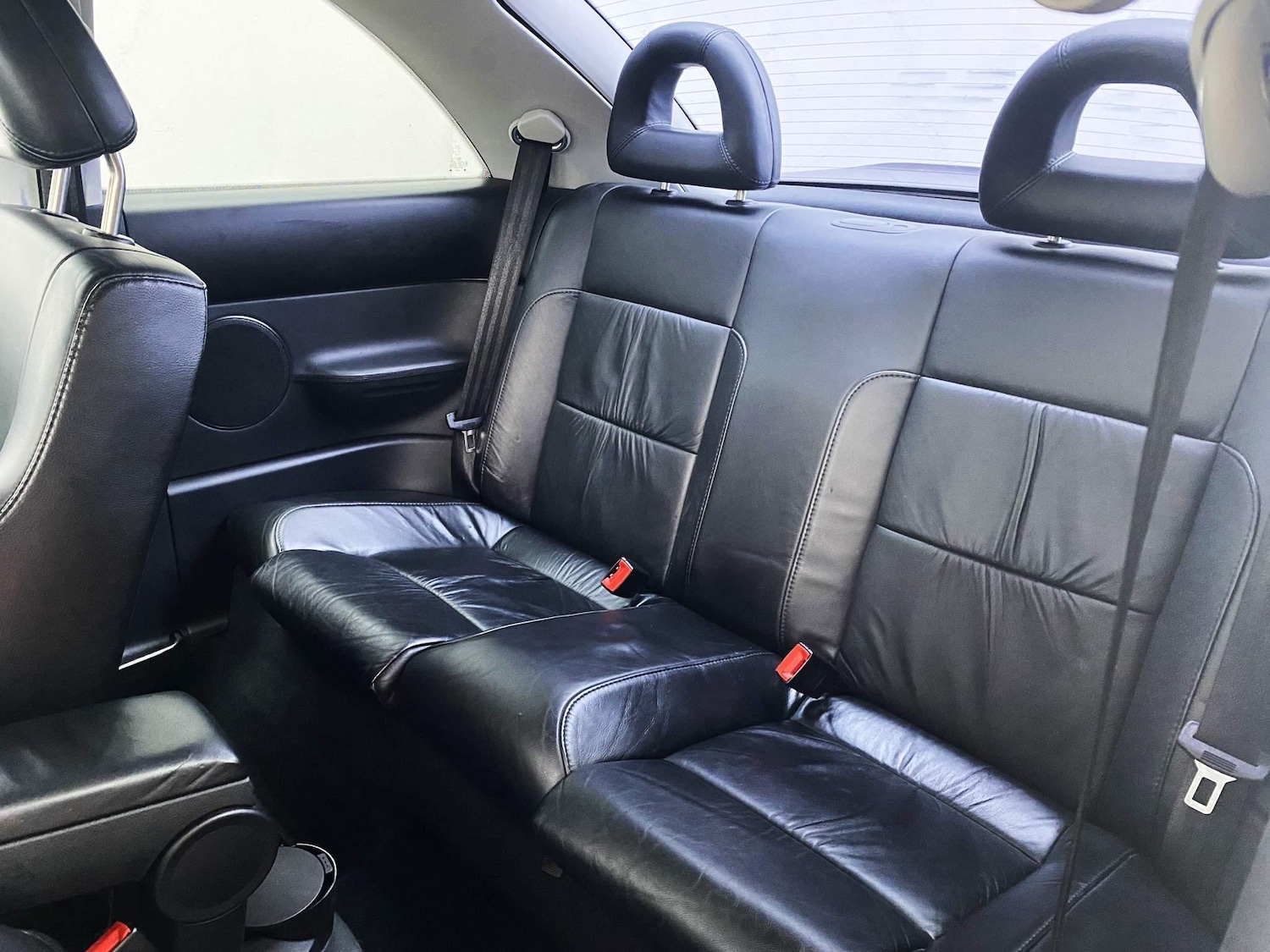 Used Volkswagen Beetle 2002 for sale - 77372656: Photo 9