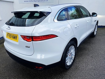 Used Jaguar F-Pace 2019 for sale - 79382022: Photo