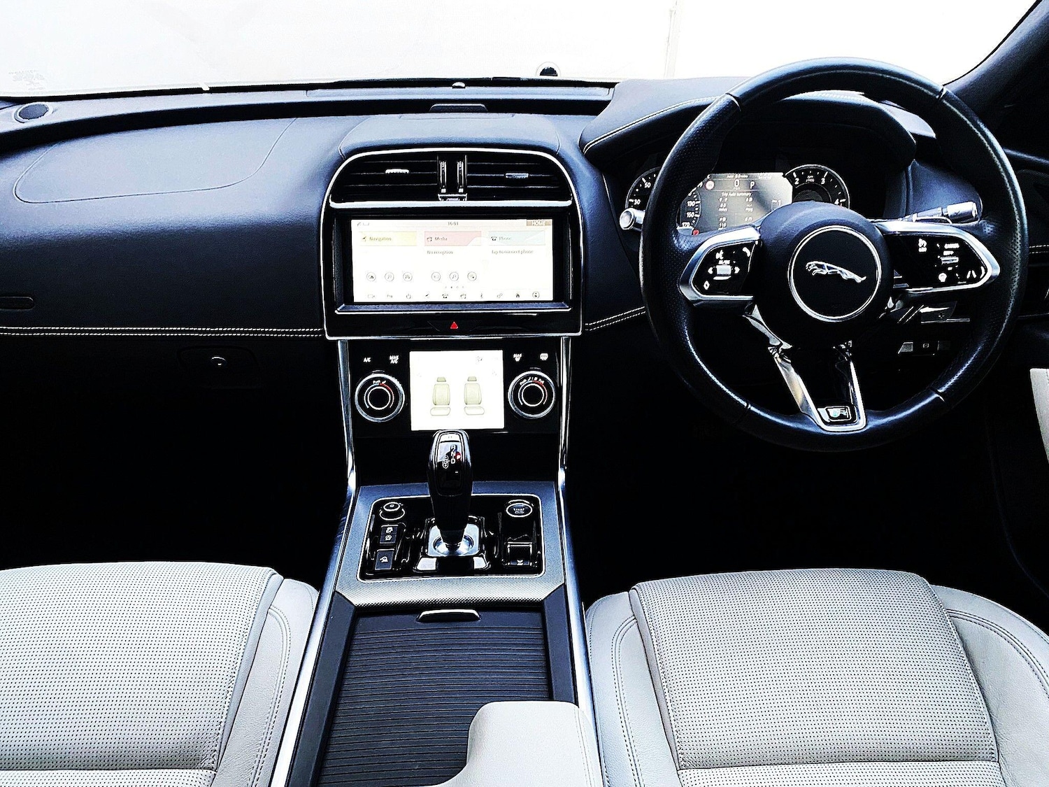 Used Jaguar XE 2019 for sale - 77372654: Photo 13