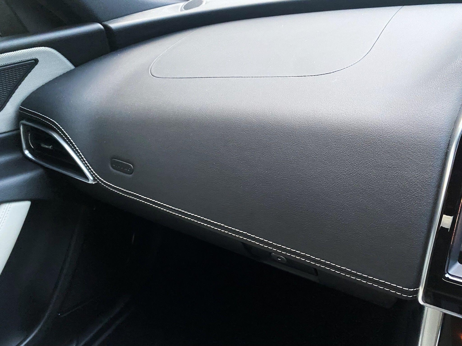 Used Jaguar XE 2019 for sale - 77372654: Photo 31