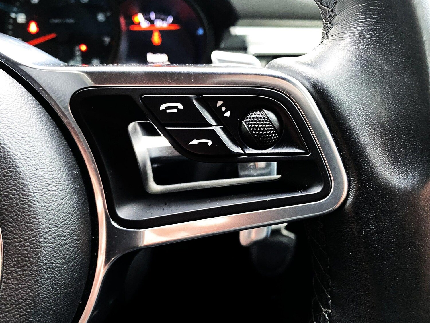 Used Porsche Macan 2018 for sale - 77564611: Photo 18