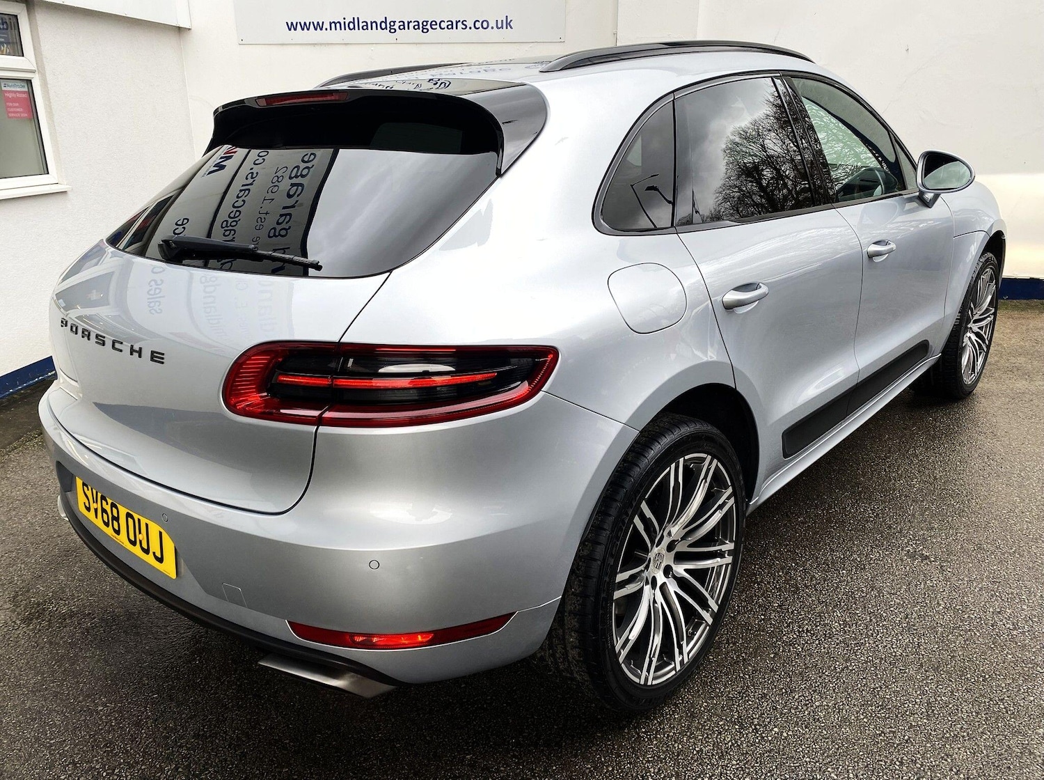 Used Porsche Macan 2018 for sale - 77564611: Photo 2