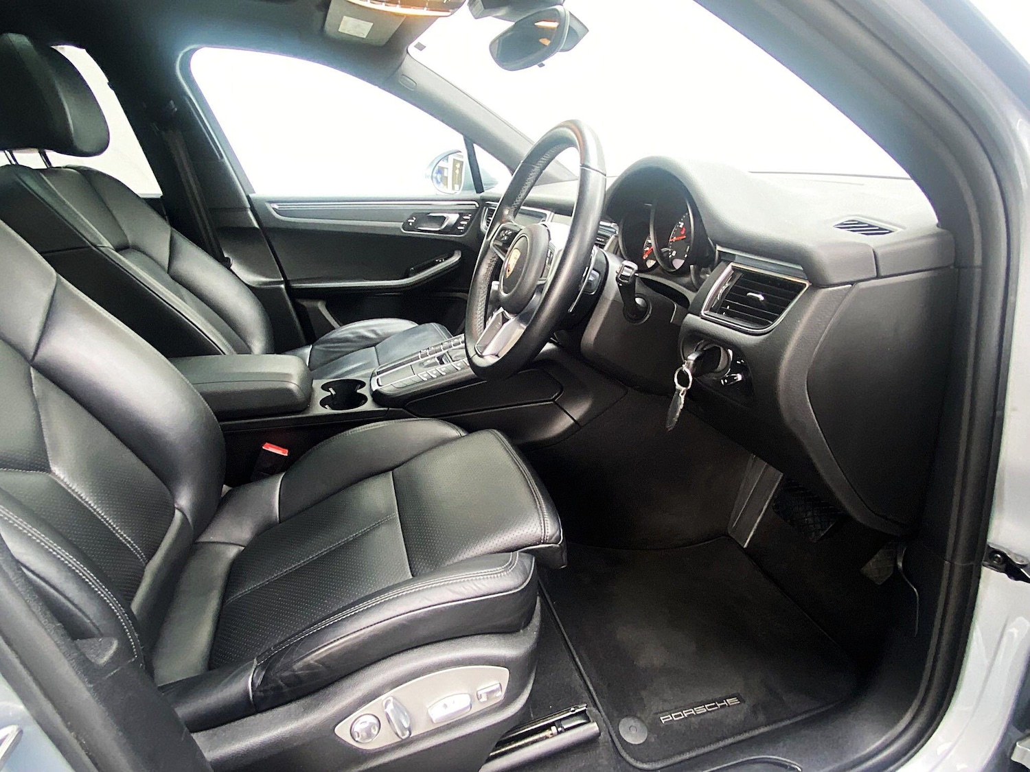 Used Porsche Macan 2018 for sale - 77564611: Photo 7