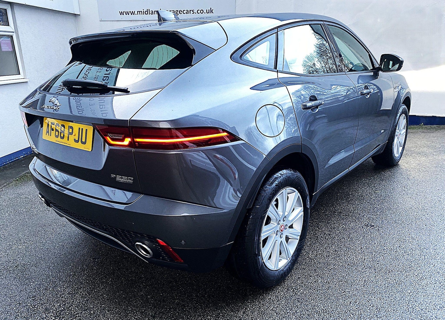 Used Jaguar E-Pace 2018 for sale - 77372644: Photo 2