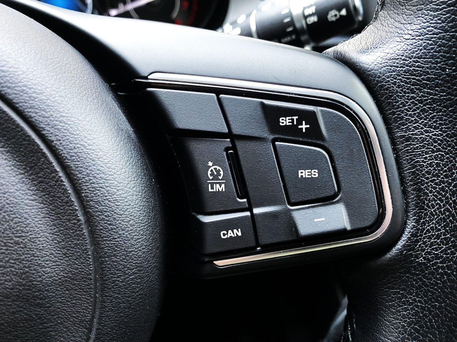 Used Jaguar E-Pace 2018 for sale - 77372644: Photo 33