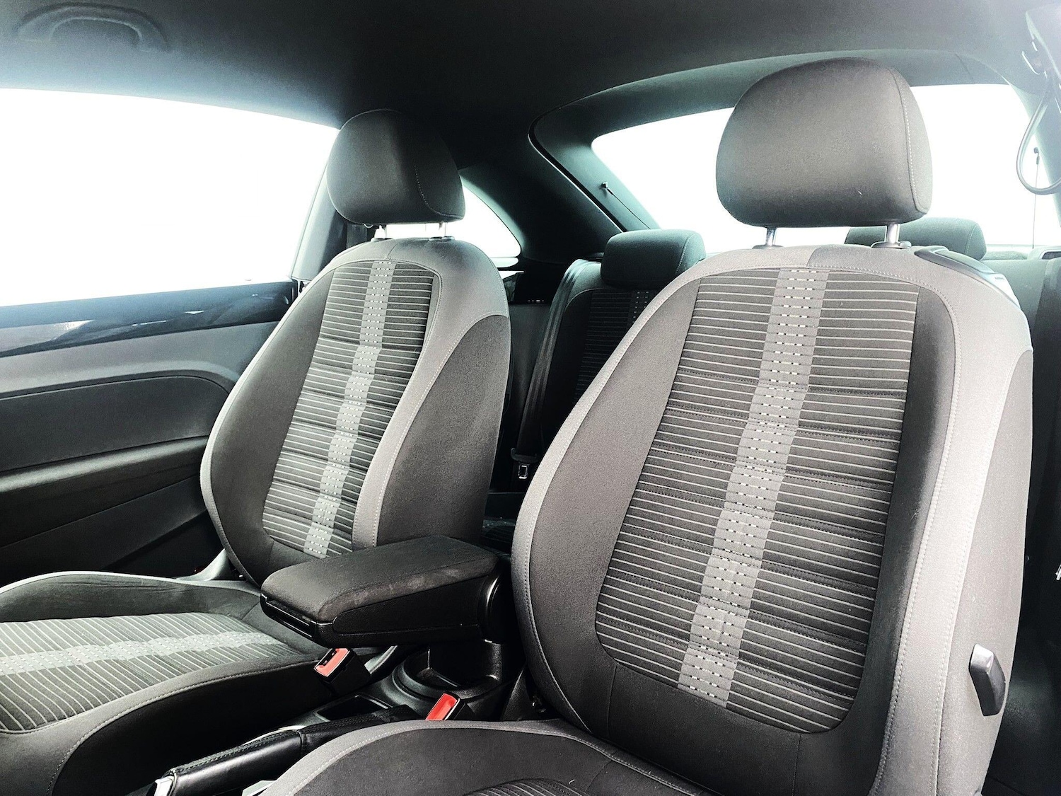 Used Volkswagen Beetle 2014 for sale - 77824662: Photo 12