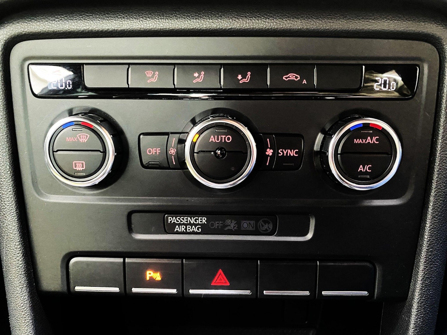 Used Volkswagen Beetle 2014 for sale - 77824662: Photo 20