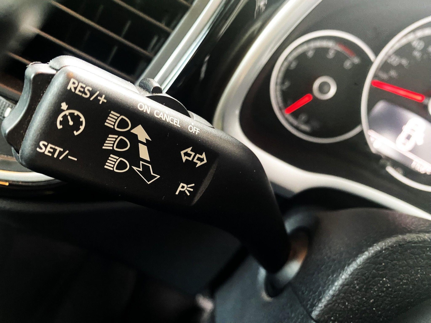 Used Volkswagen Beetle 2014 for sale - 77824662: Photo 25