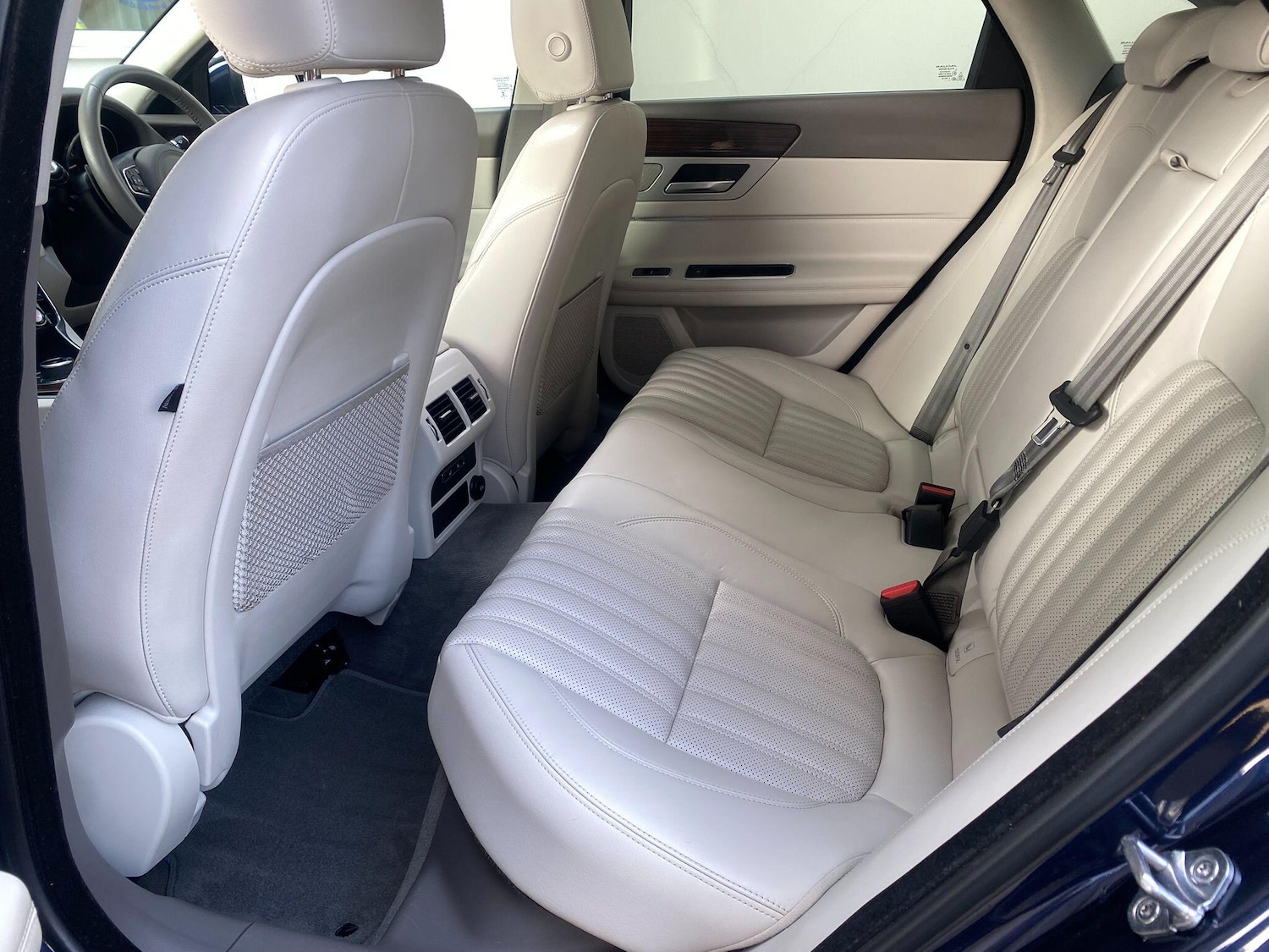 Used Jaguar XF 2017 for sale - 77994045: Photo 10