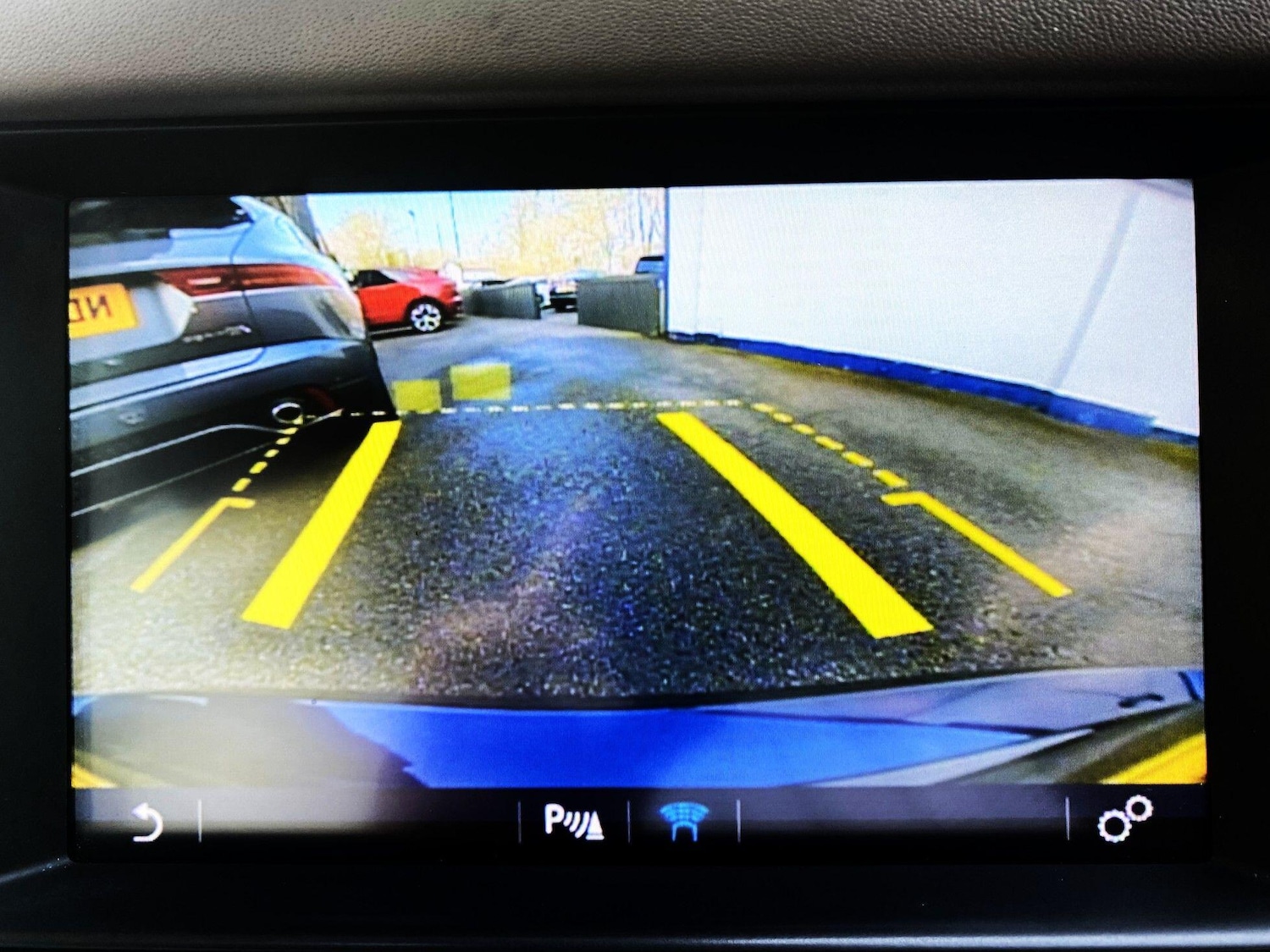 Used Jaguar XF 2017 for sale - 77994045: Photo 24