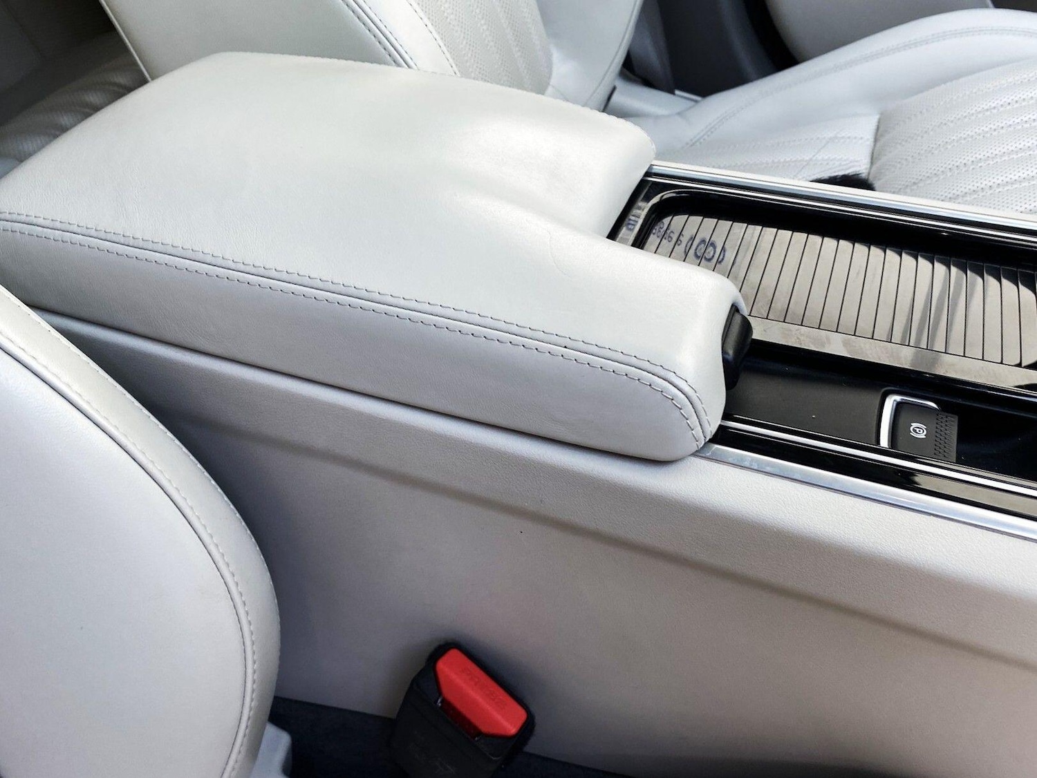 Used Jaguar XF 2017 for sale - 77994045: Photo 29