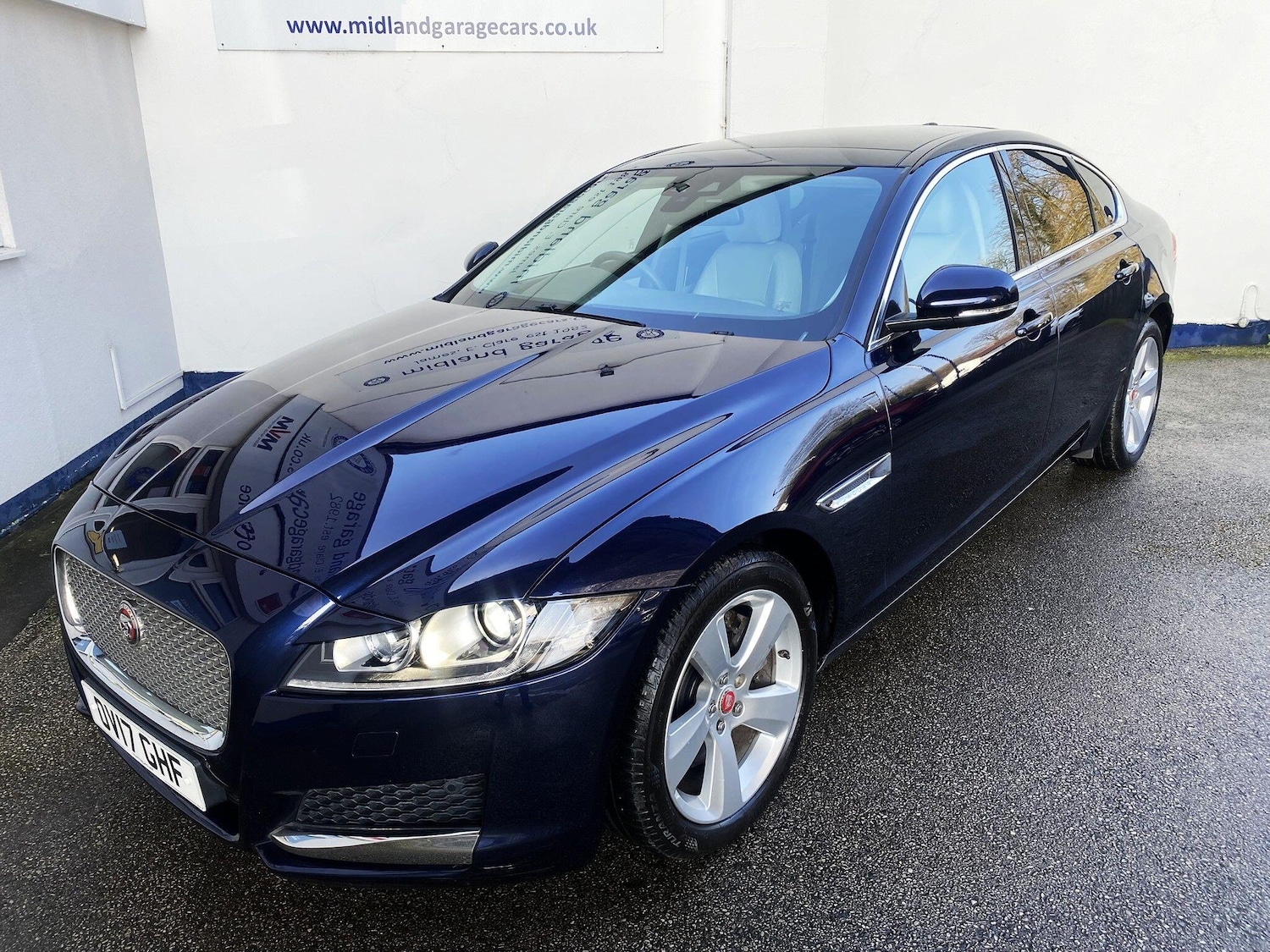 Used Jaguar XF 2017 for sale - 77994045: Photo 4